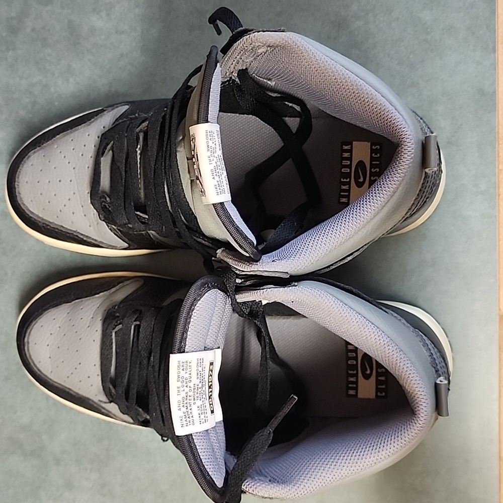 Nike Dunks Classics - image 3